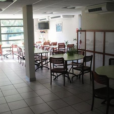 Home Du Buisson Hotel Des Familles Isle Екстериор снимка