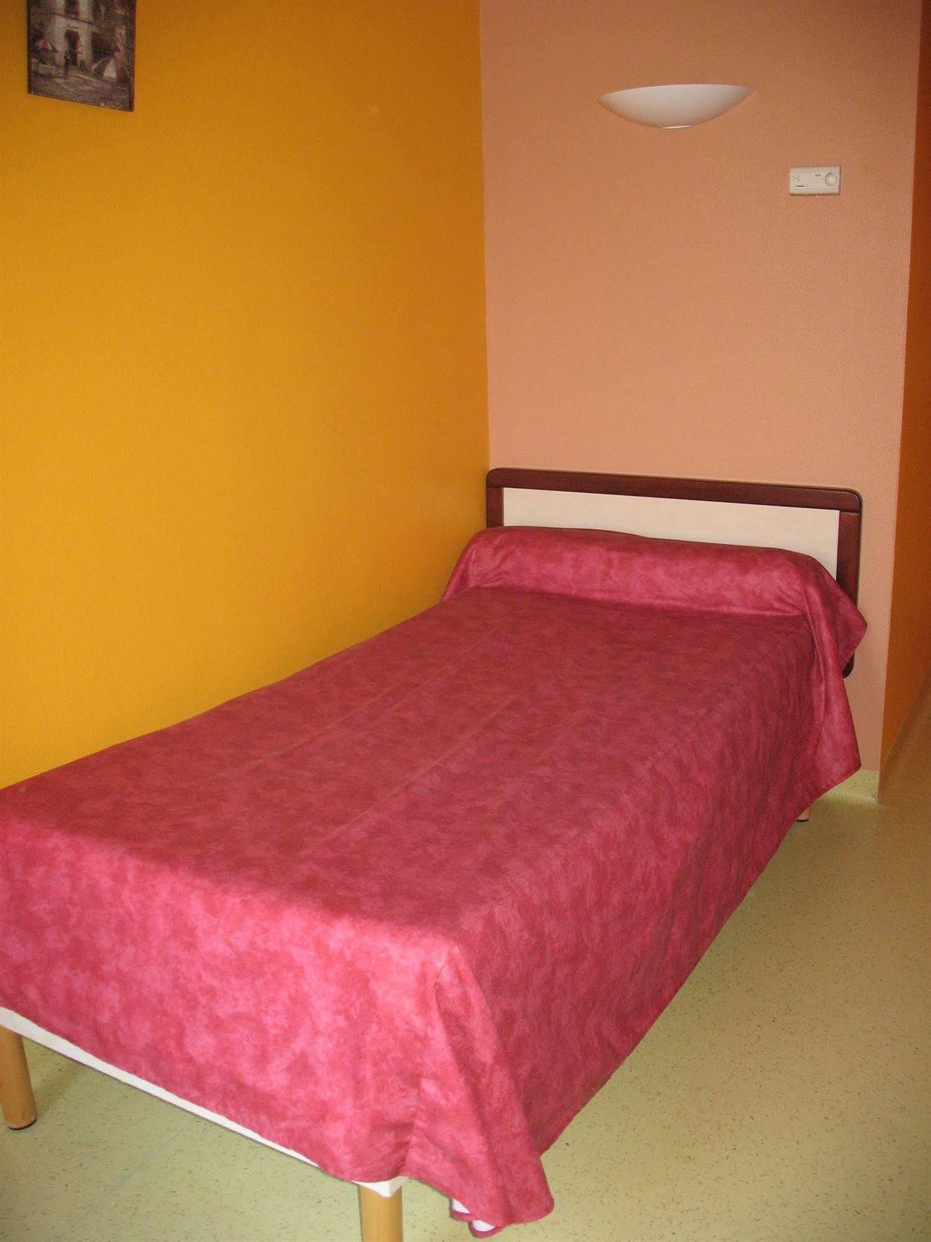 Home Du Buisson Hotel Des Familles Isle Екстериор снимка